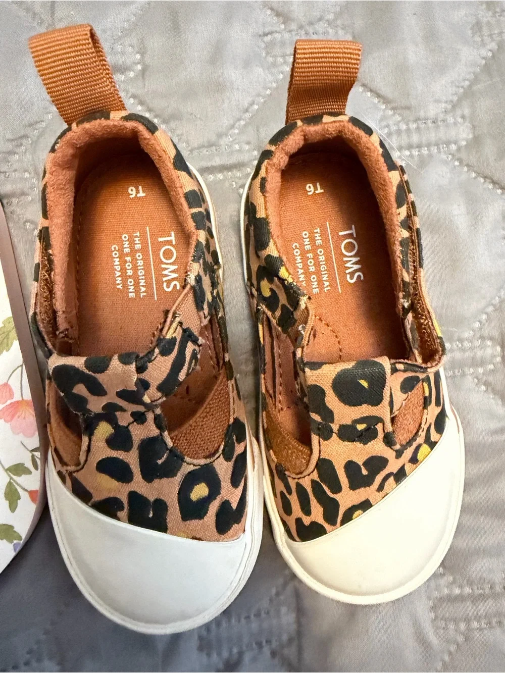 Toms leopard print, Marie Nicole Floral Kids Flip Flops, Koala Kids Purple shoes